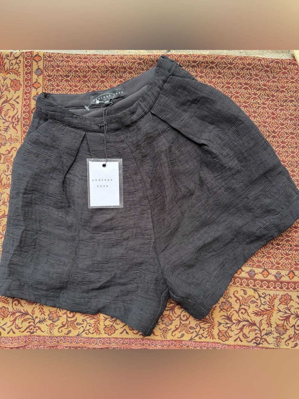 NWT Endless Rose Anthropology Black Crinkled High-Waist Shorts XS